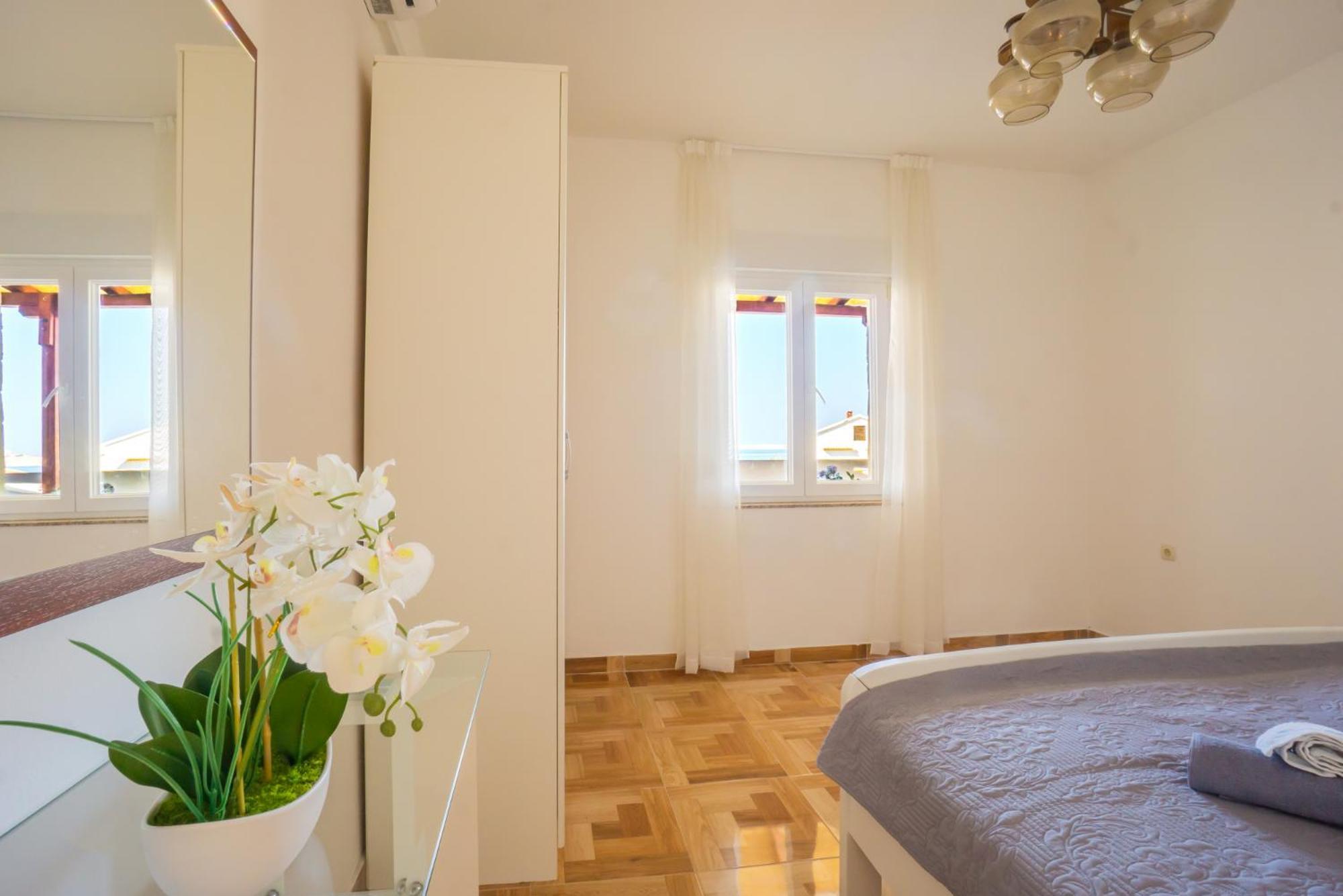 Jasko I Jelica Beautiful View Apartment Метайна Стая снимка